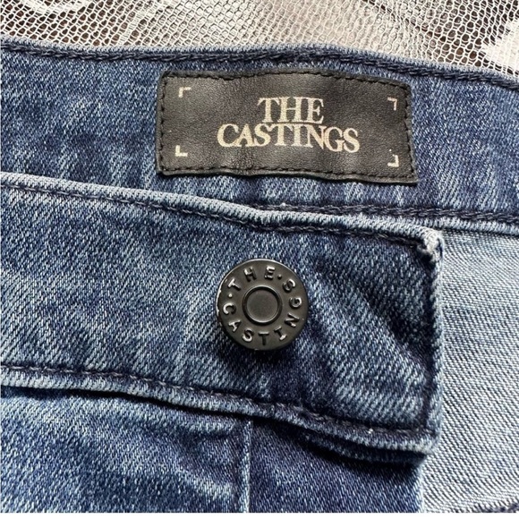 2/$20. Aritzia The Castings Skinny Jeans Sz 26 - Picture 5 of 7